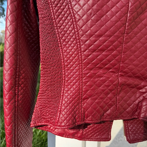 Love Token Size XS Pleather Quilted Red & Gold Jacket - Picture 4 of 4
